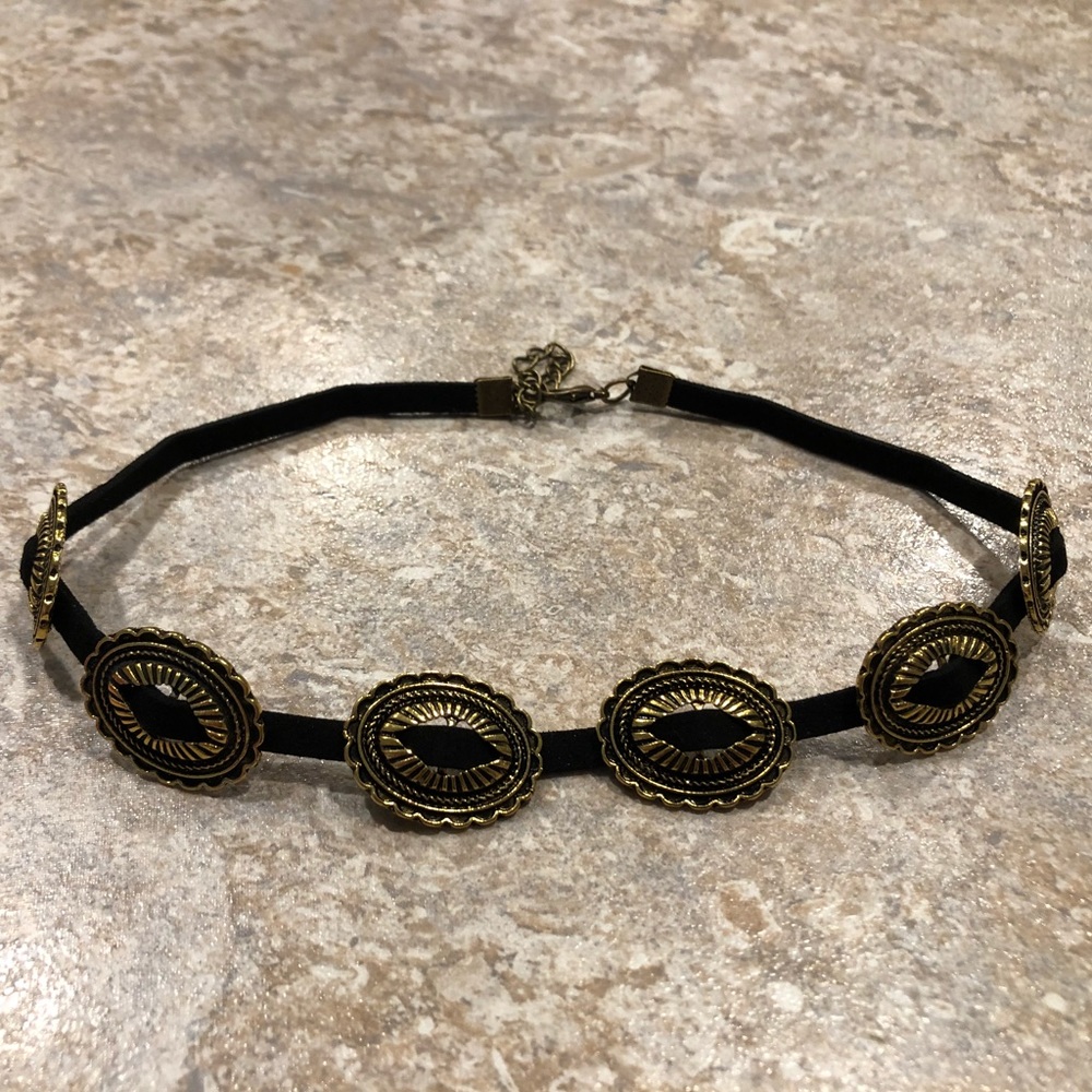 Concho Choker